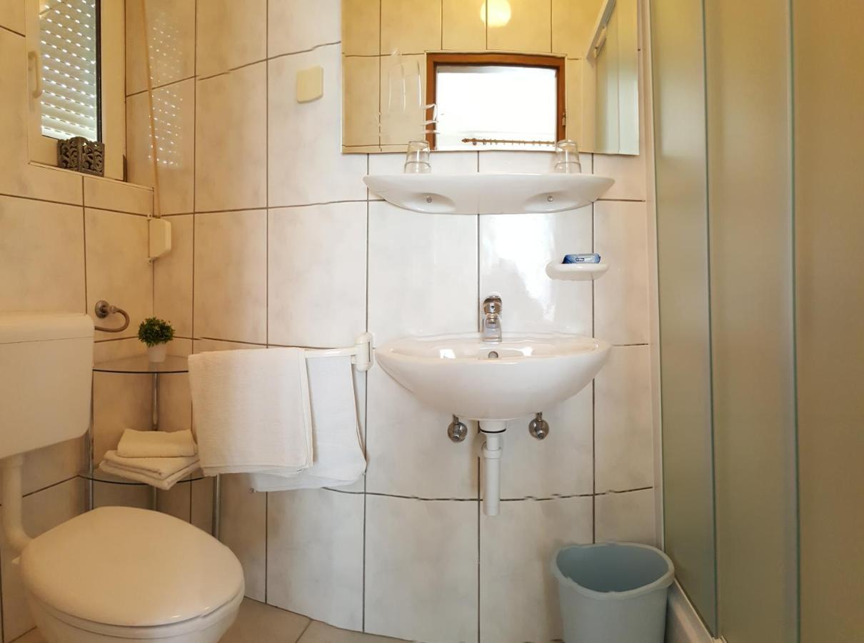 Apartmani Devcic Palit 외부 사진